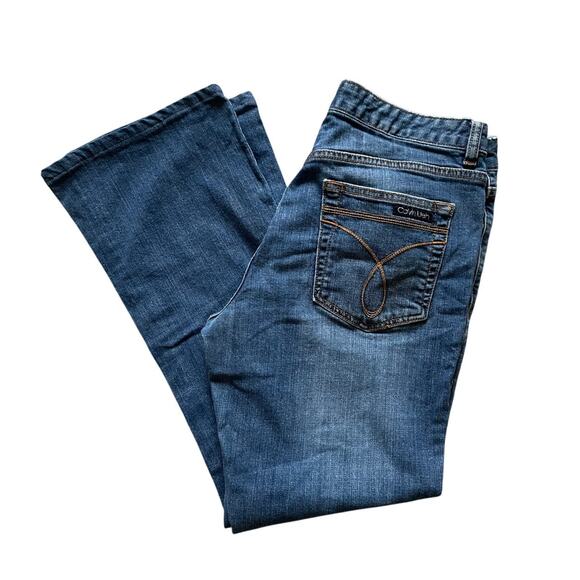 Calvin Klein Women/Teen Flare Jeans size 8 Classic Medium Wash Retro Sustainable - Picture 3 of 10